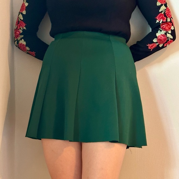 Roses Embroided Shirt 🌹🖤 - Picture 5 of 5